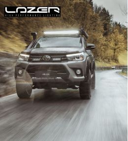 Lazer grille-inbouwset Toyota Hilux (2017+) Triple R-750  - 10