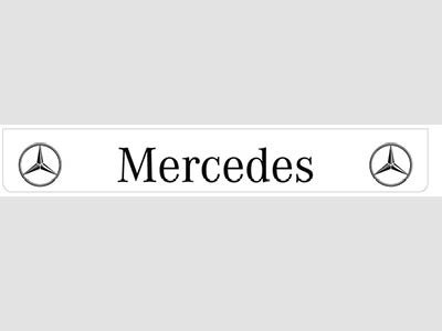 Bavette arrière blanche avec logo MERCEDES noir