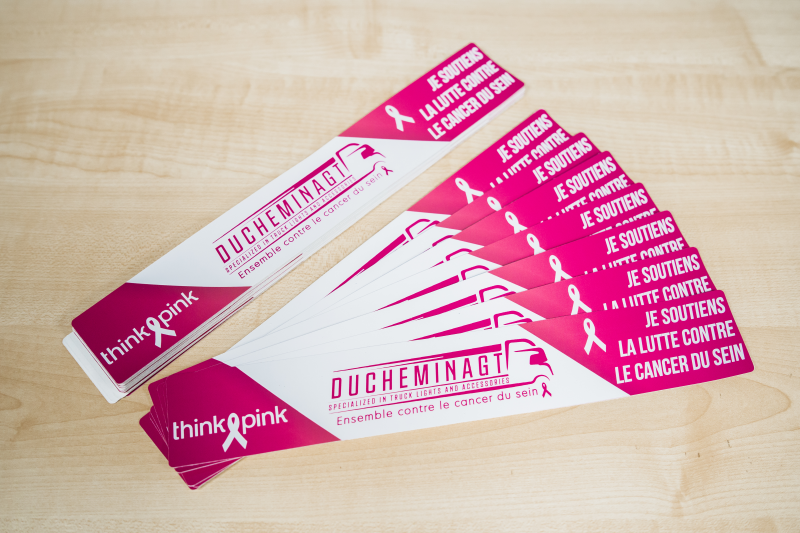 Autocollant Think Pink