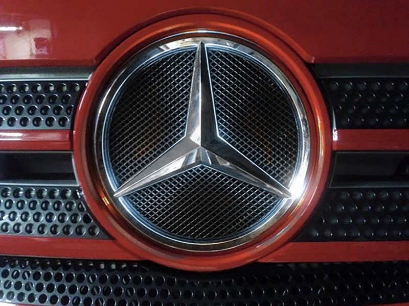 [A24621014] Émetteur d'étoiles Mercedes Actros Blanc froid